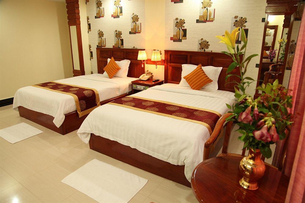 Huang Ting Hotel Phnom-Penh Buitenkant foto