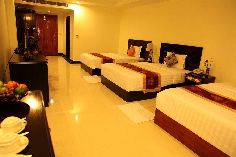 Huang Ting Hotel Phnom-Penh Buitenkant foto