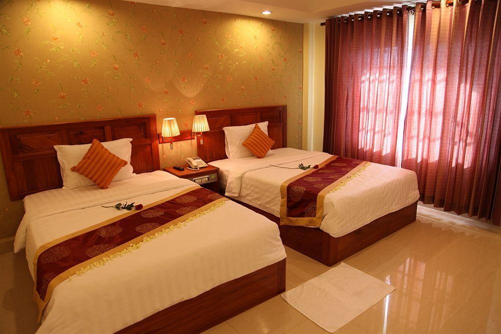 Huang Ting Hotel Phnom-Penh Buitenkant foto