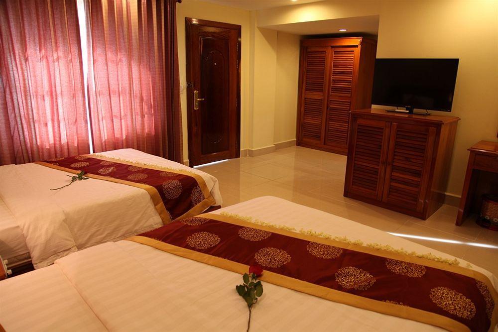 Huang Ting Hotel Phnom-Penh Buitenkant foto
