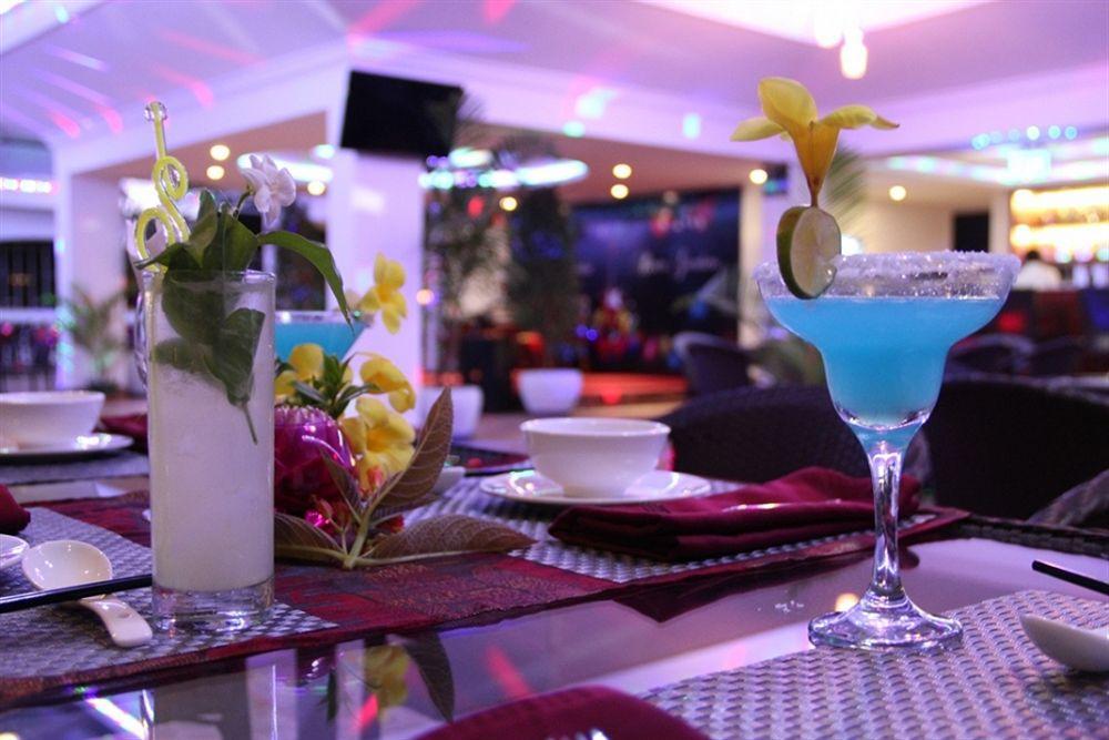 Huang Ting Hotel Phnom-Penh Buitenkant foto