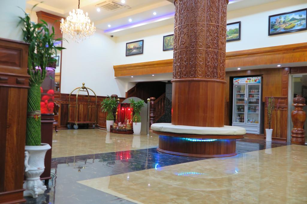 Huang Ting Hotel Phnom-Penh Buitenkant foto