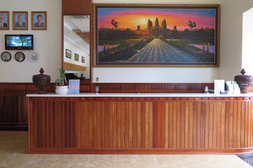 Huang Ting Hotel Phnom-Penh Buitenkant foto