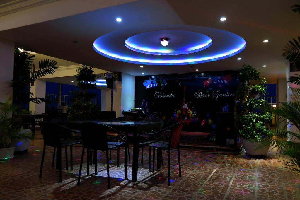 Huang Ting Hotel Phnom-Penh Buitenkant foto
