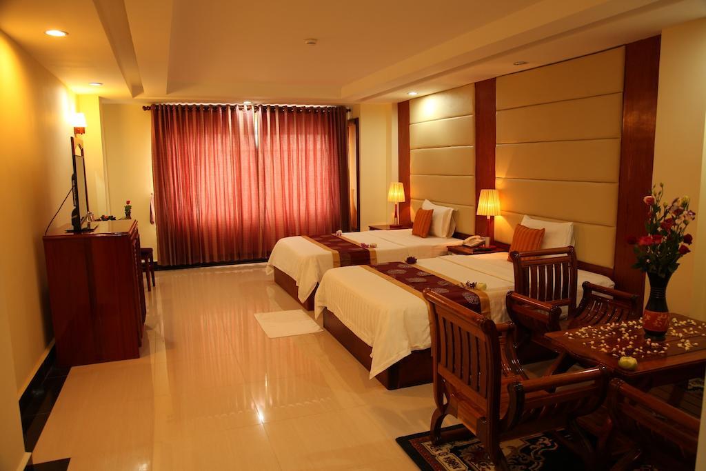 Huang Ting Hotel Phnom-Penh Buitenkant foto