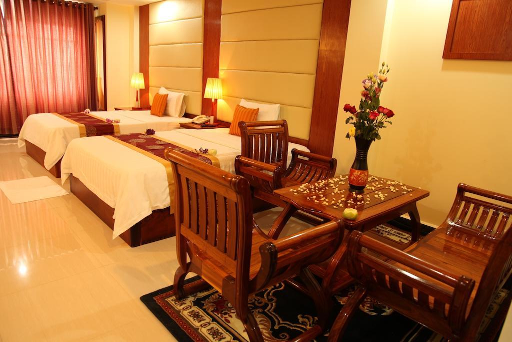 Huang Ting Hotel Phnom-Penh Buitenkant foto