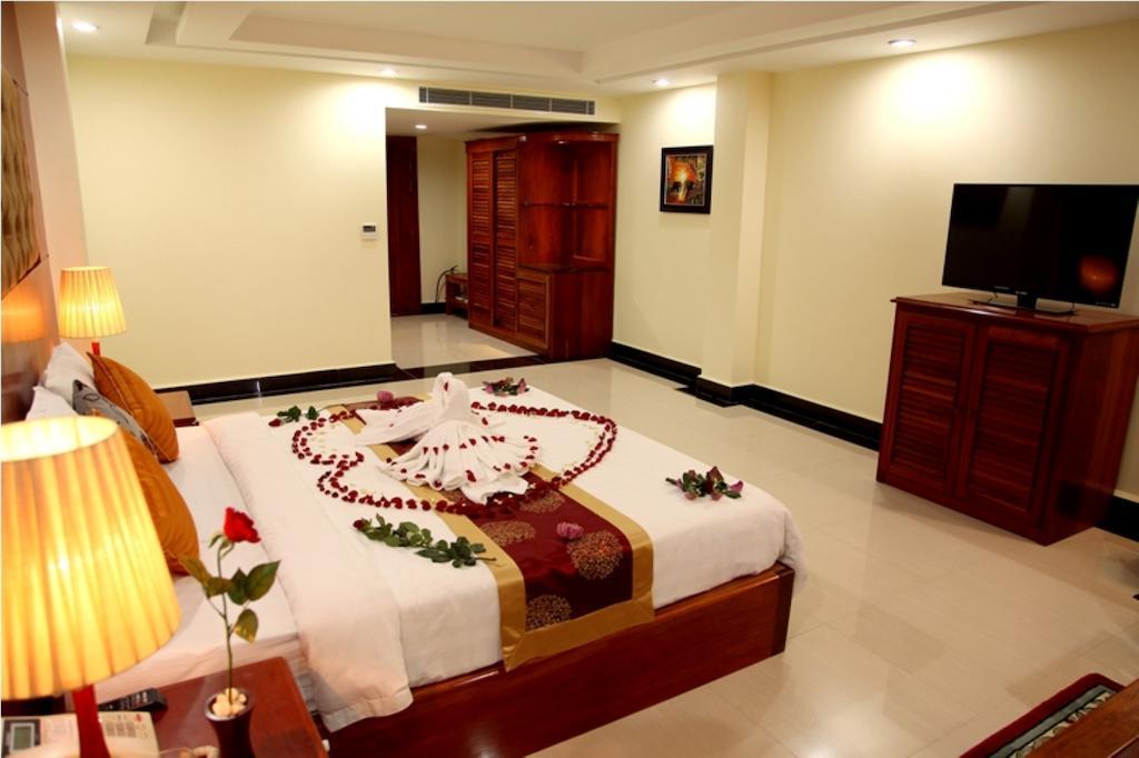Huang Ting Hotel Phnom-Penh Buitenkant foto