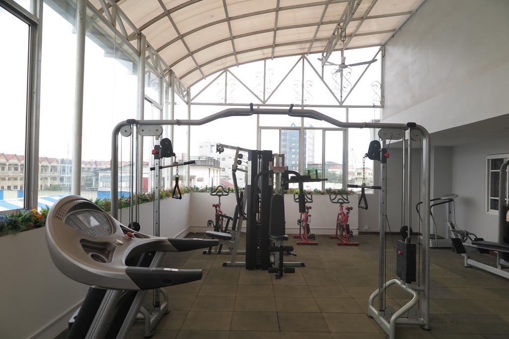 Huang Ting Hotel Phnom-Penh Buitenkant foto