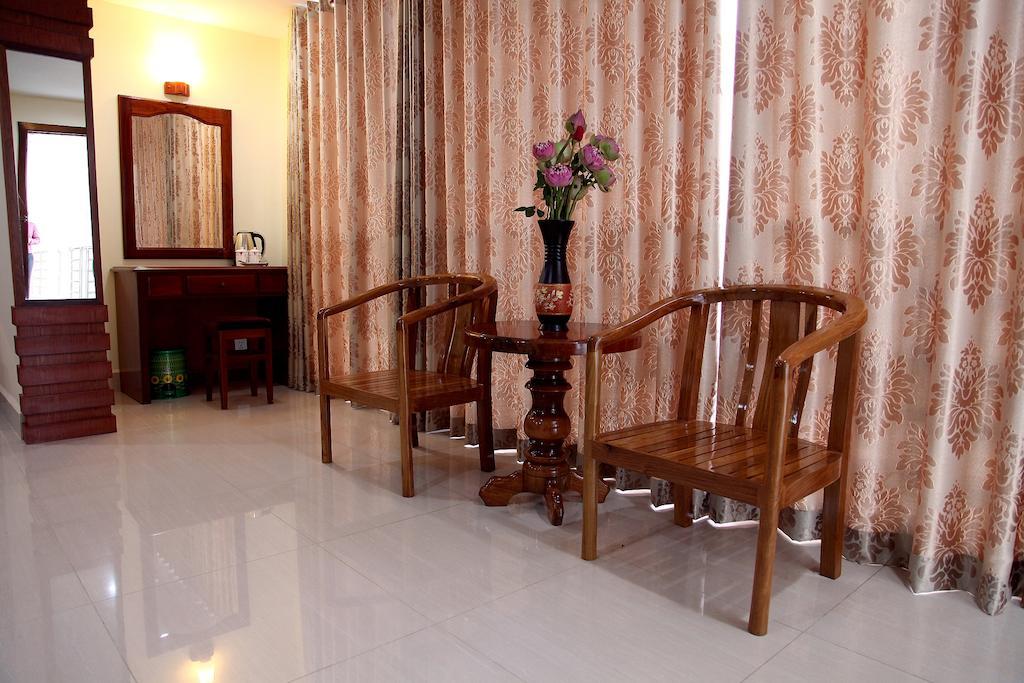 Huang Ting Hotel Phnom-Penh Buitenkant foto